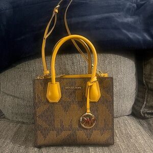Micheal Kors mini crossbody